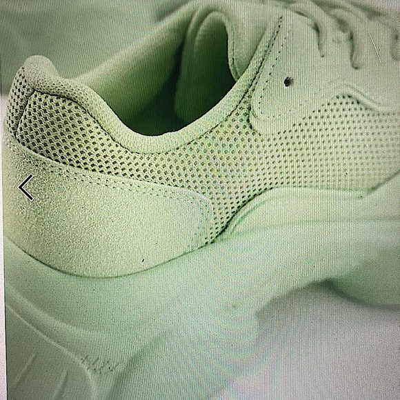 NWOT ASOS DESIGN Divine Chunky Sneakers in Mint Green - Picture 2 of 8